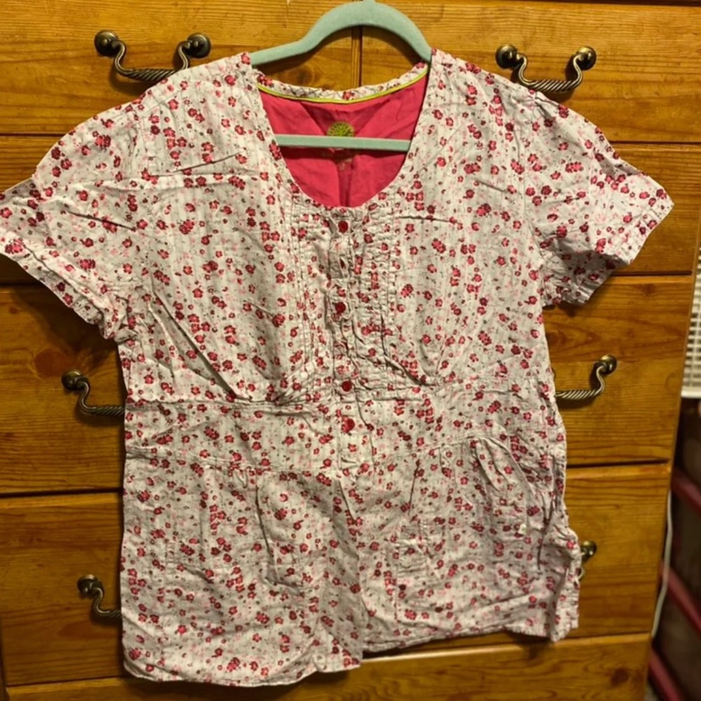 Healing hands scrub top